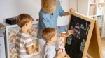 KIDS-EASEL01+GM+MKS-BK+SHAPES01+CM-SET3_9.webp