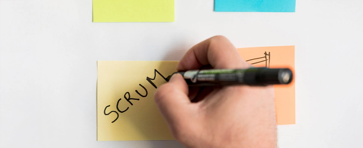 Scrum Master – czym się zajmuje i jakich narzędzi używa?